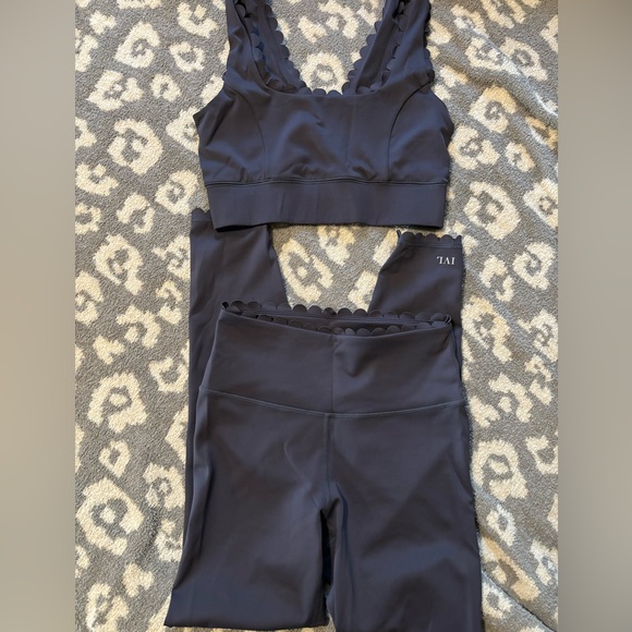 IVL collective scallop set leggings and bra set 4/6 - Picture 7 of 7